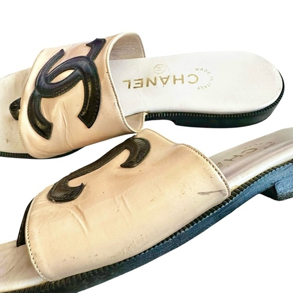 Authentic CHANEL Cream & Black Leather Interlocking C Timeless Sandal Slides 37 - Picture 12 of 12